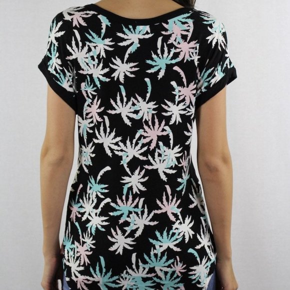 🆑️10/$10🆑️ 🆕 Flawless Palm Tree Pocket Tee - Picture 2 of 4